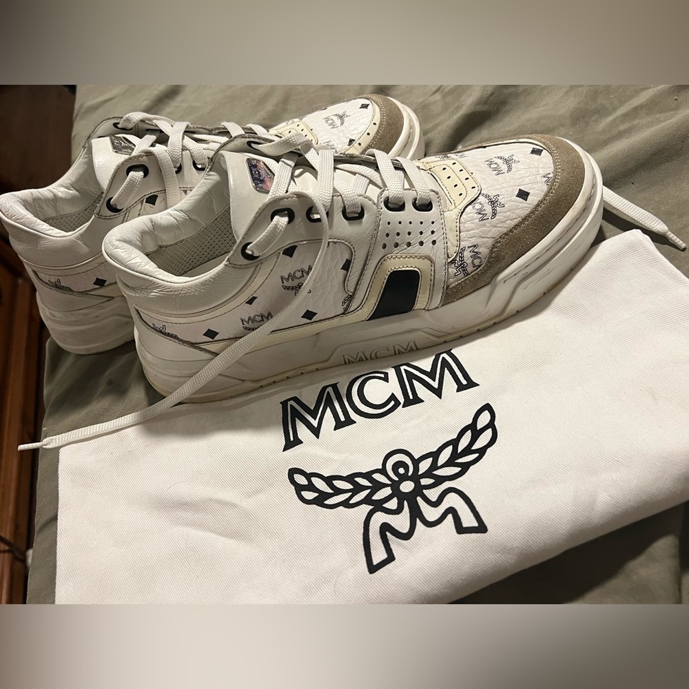 MCM Mens White Visetos Lowtop Athletic Sneakers Sz 41 Us Sz 8